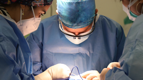 Cirurgia 500x281 1